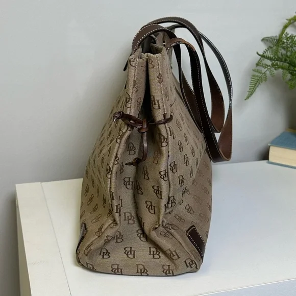 Vintage Dooney & Bourke Anniversary Signature Medium Tote with Leather Trim - Picture 10 of 16